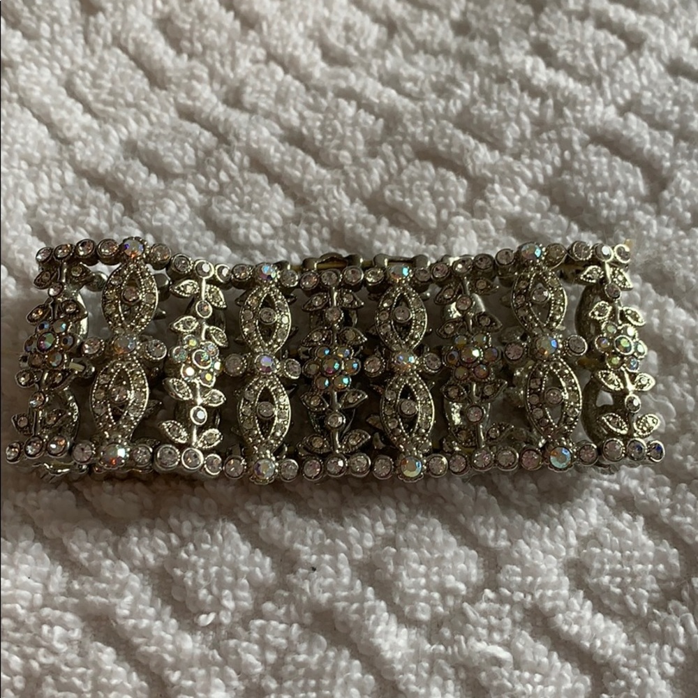 Stunning vintage looking bracelet